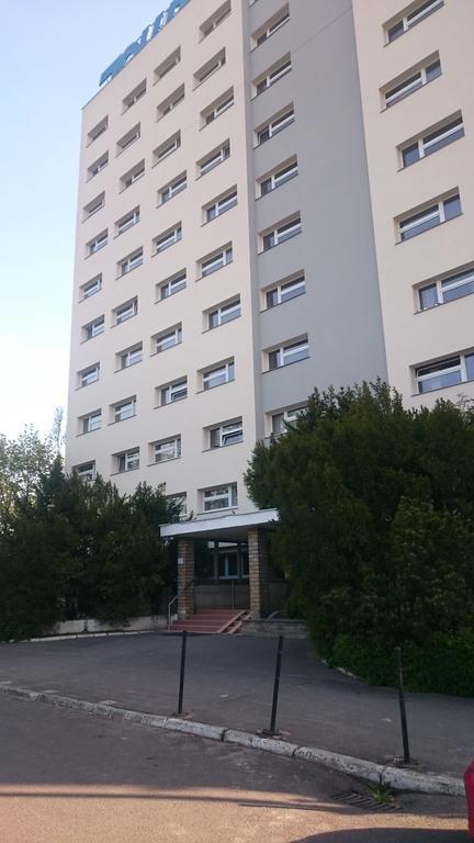 Jowisz Apartamento Poznań Exterior foto